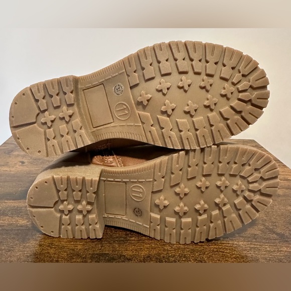 Thereabouts  Lil Hailey Cognac Flat Heel Riding Boots NWT Various Sizes - Picture 3 of 8